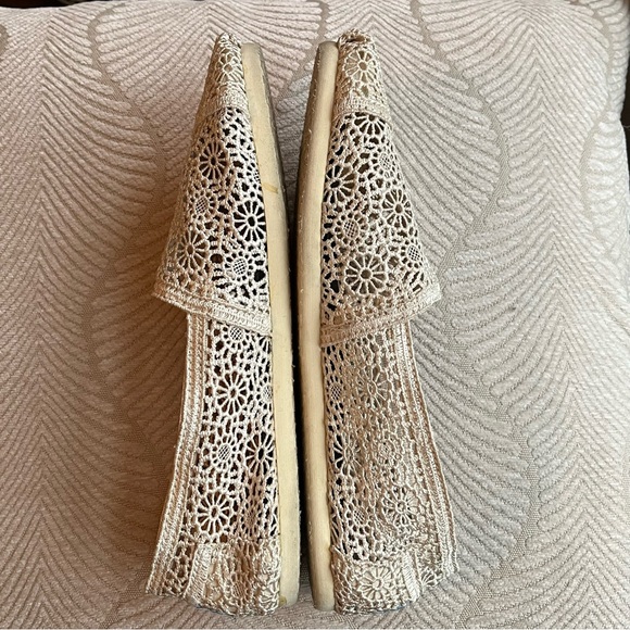 EUC TOMS Natural Crochet Women's Classics Slip Ons Size 10 - Picture 4 of 9